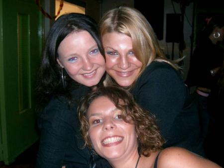 nous voici toutes les trois !!! les trio de choc !!